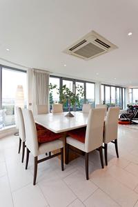 dining table in Central London short accommodation