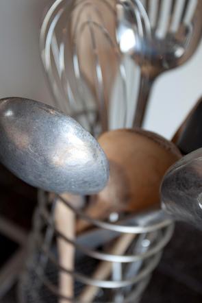 kitchen tools in short term rental london