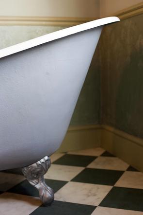 bathtub