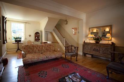 sitting room in london vacation home