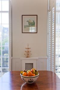 dining room table london vacation apartment